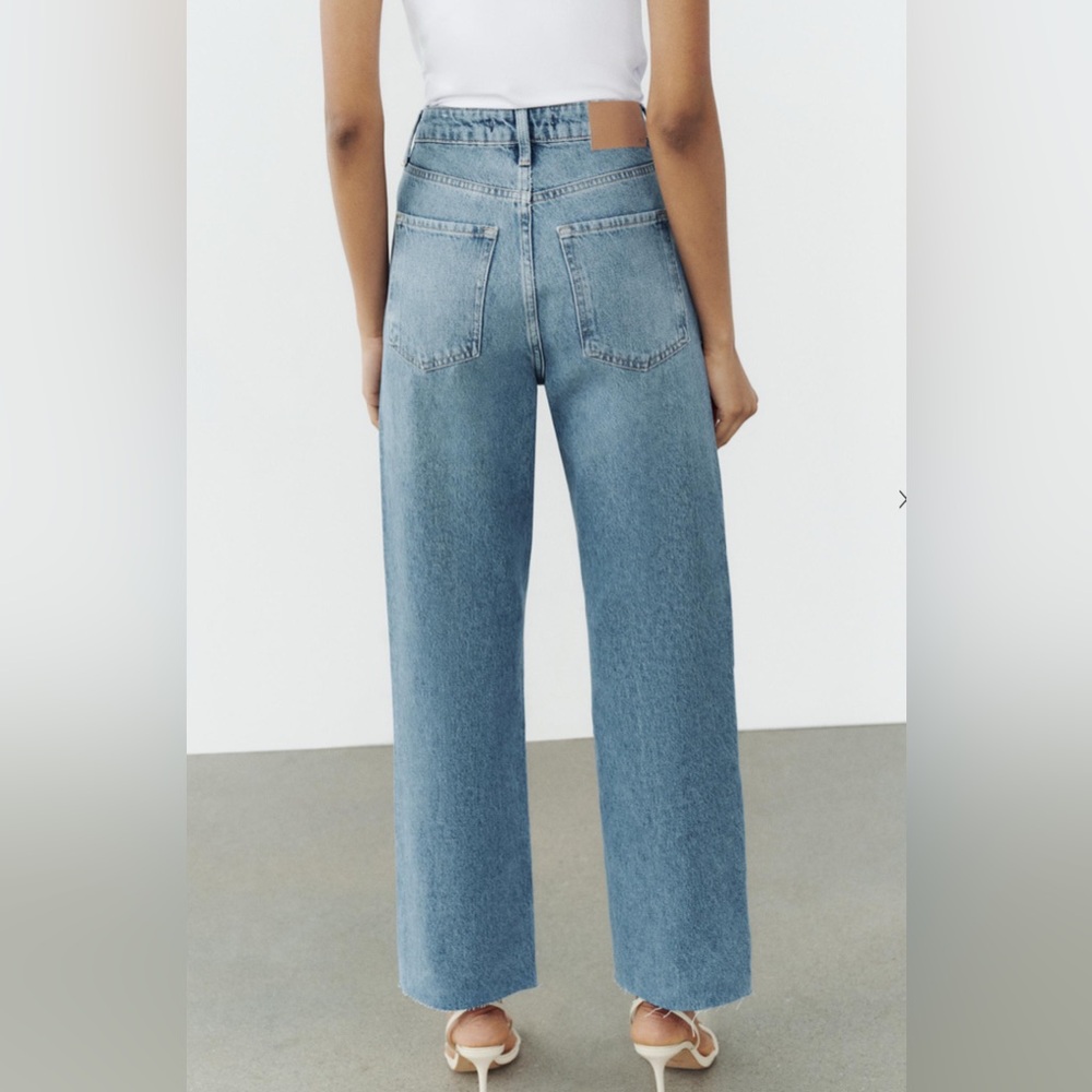 Zara High Waisted Straight Leg Light Wash Blue Jeans Women’s Size 6 - Picture 6 of 14